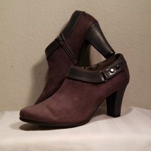 Aerosoles heeled booties